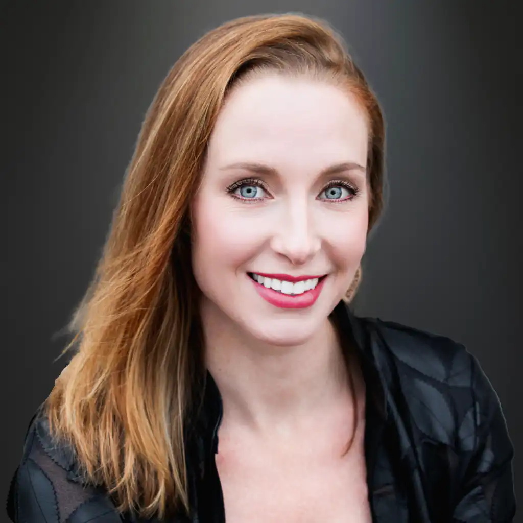 Jennifer Headshot   Reshaped