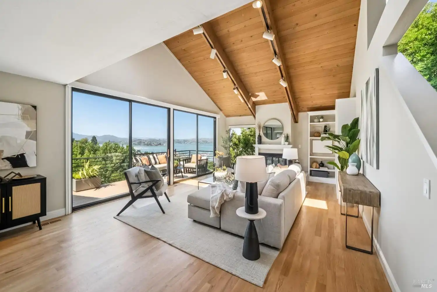 4ce5585a 5127 4ac8 b987 e88e1e0d4ab9